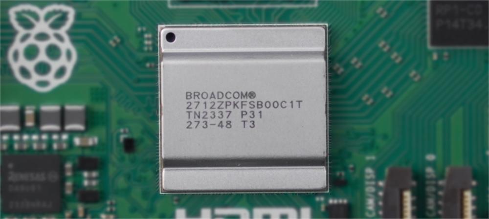 树莓派5 采用 Broadcom BCM2712 四核 Arm Cortex A76 处理器 @ 2.4GHz